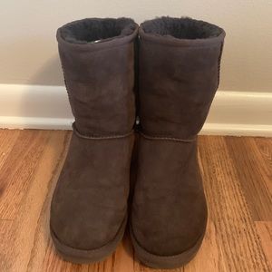 UGG Classic Short - Brown